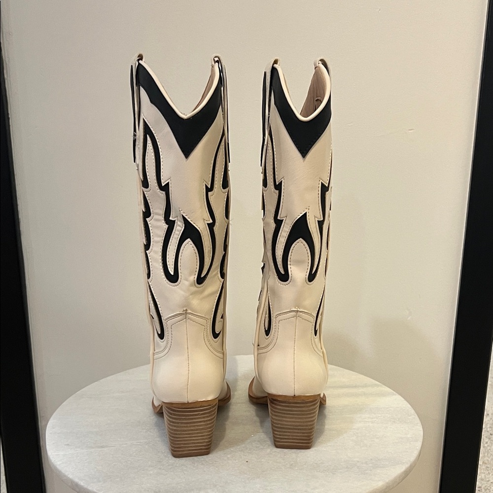 Mi.iM Cream and Black Western Boots - Picture 3 of 5